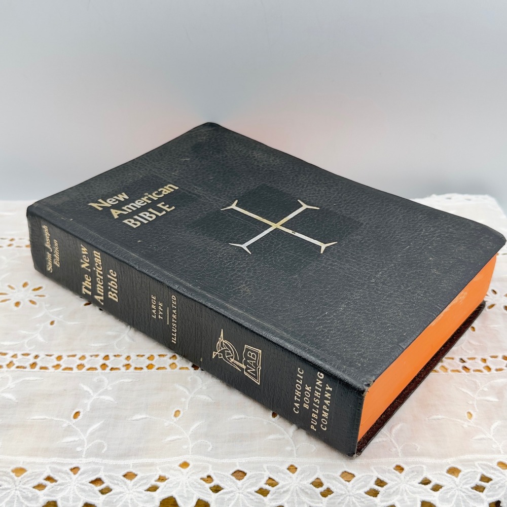 Catholic Book Publishing New American Bible Black 1970 Large Type Illustrated